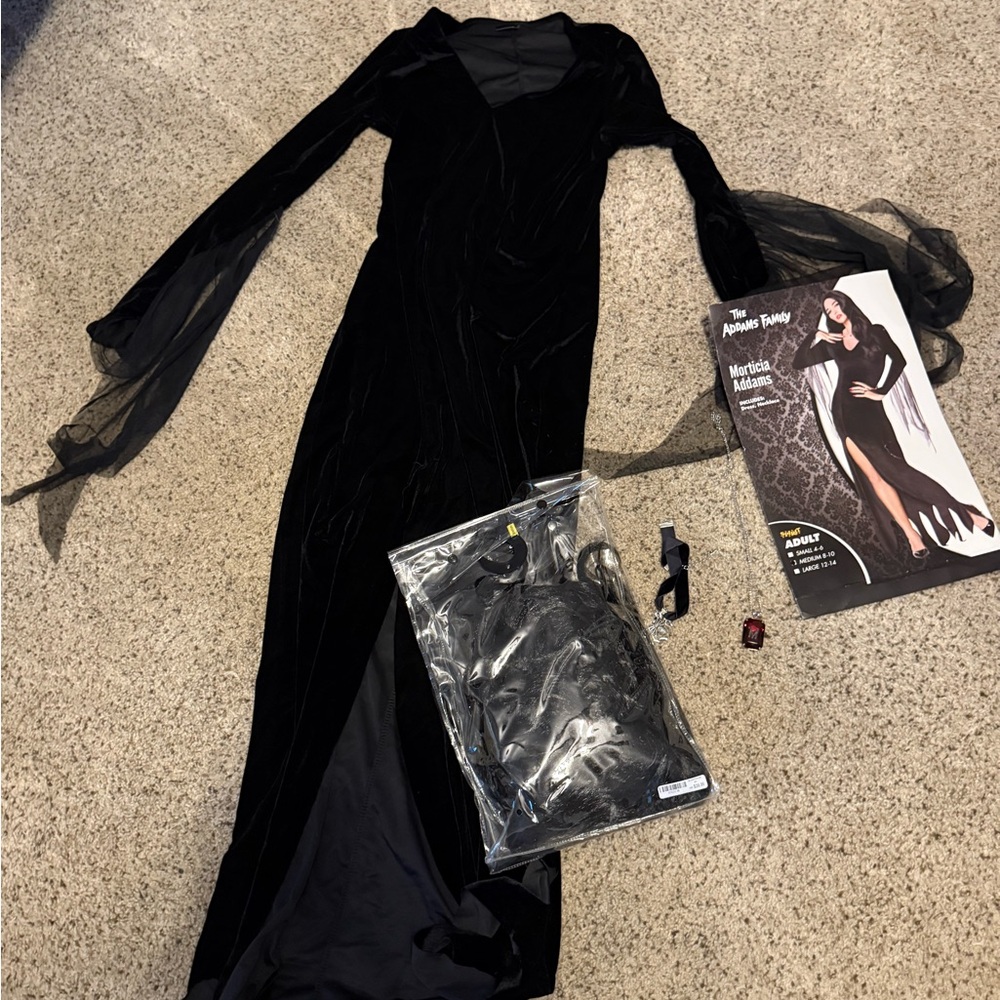 Morticia Addams costume size medium